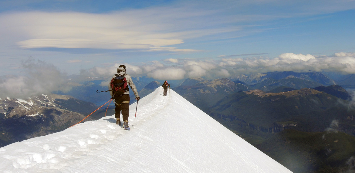 Guía de los Mejores Senderos y Caminatas en Bariloche