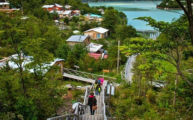 Descubriendo Caleta Tortel: Un Refugio Natural en la Región de Aysén, Chile