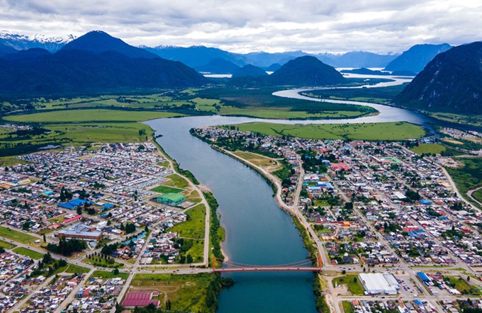 Puerto Aysén: Historia, Conexiones y Turismo en la Región de Aysén